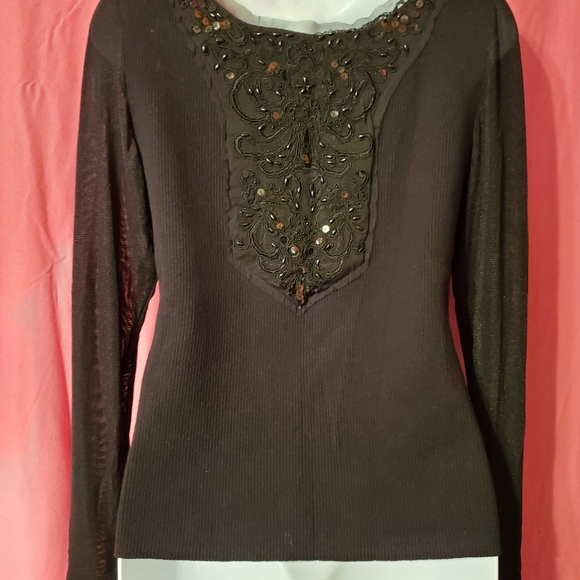 #521 3/$33 Peter Nygard sweater - Picture 2 of 4